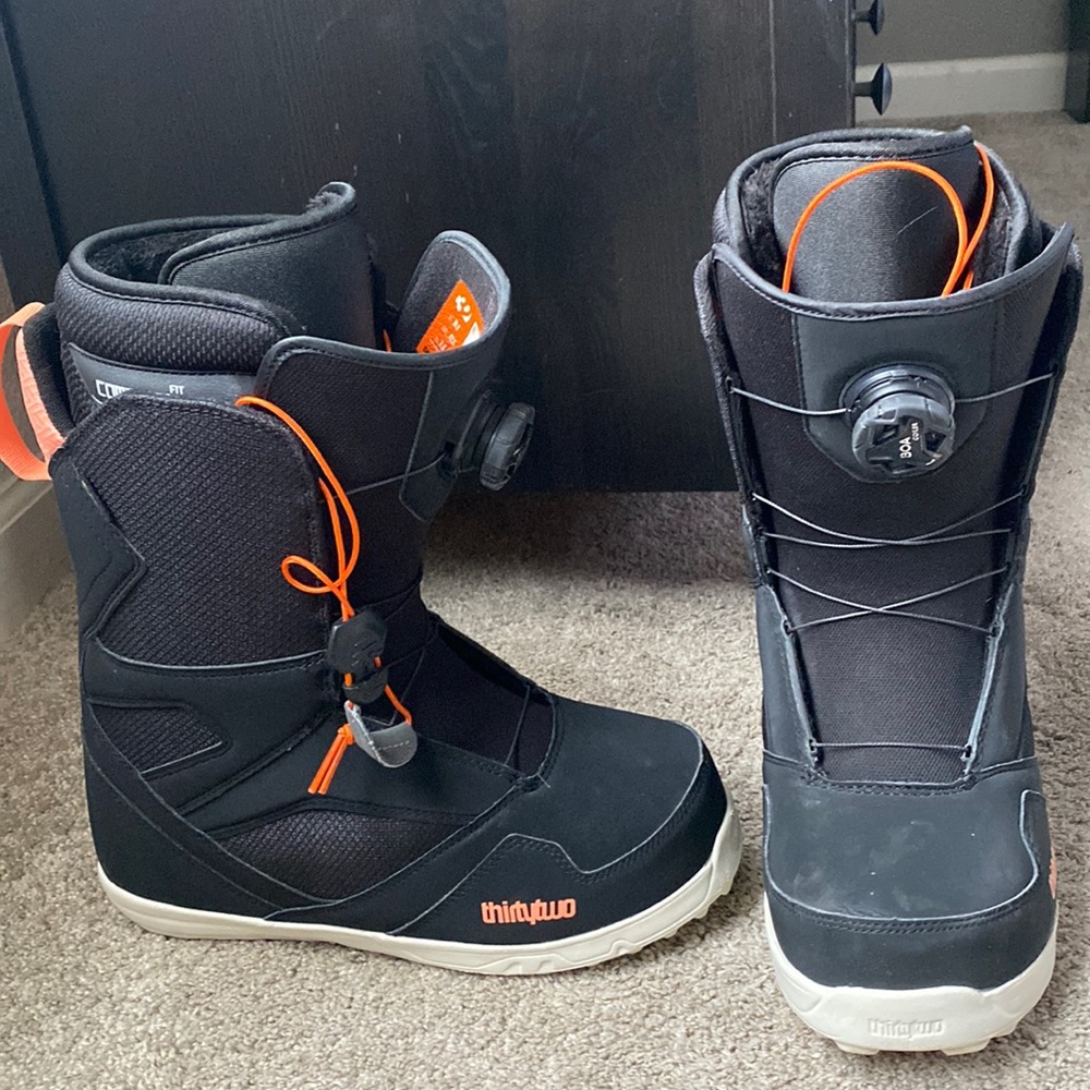 Women’s snowboard boots size 10